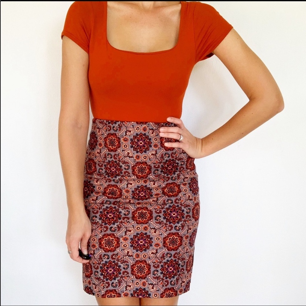 LOFT gray orange geometric henna medallion print pencil skirt size 00P